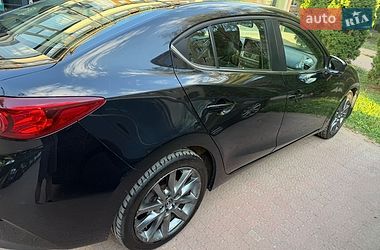 Седан Mazda 3 2018 в Киеве
