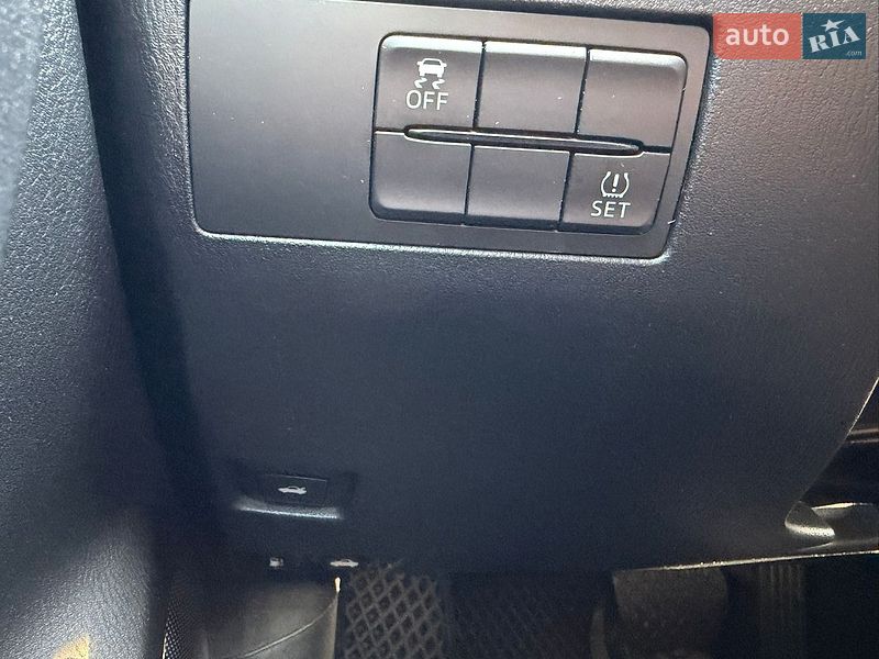 Седан Mazda 3 2018 в Киеве