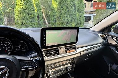 Седан Mazda 3 2018 в Киеве