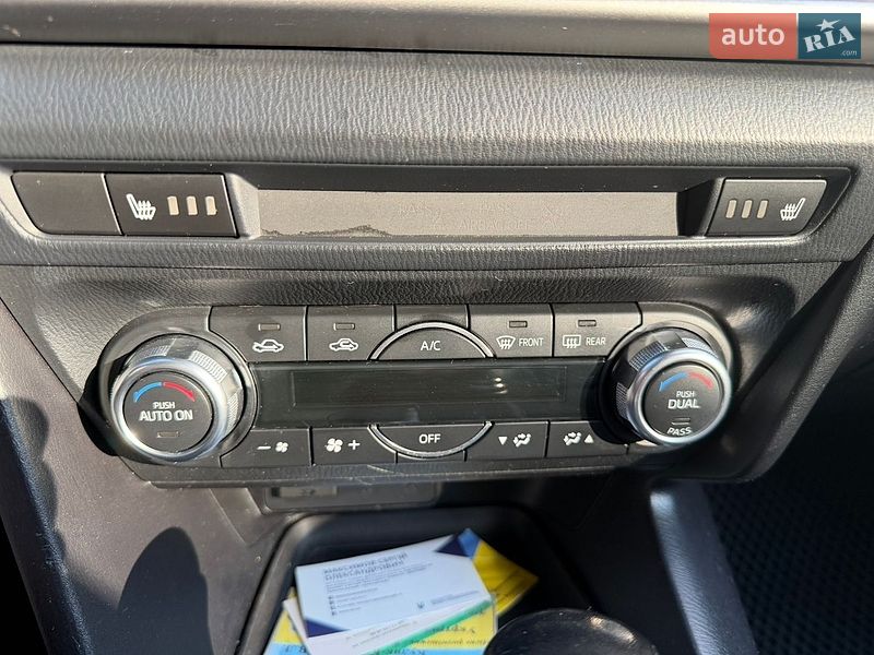 Седан Mazda 3 2018 в Киеве