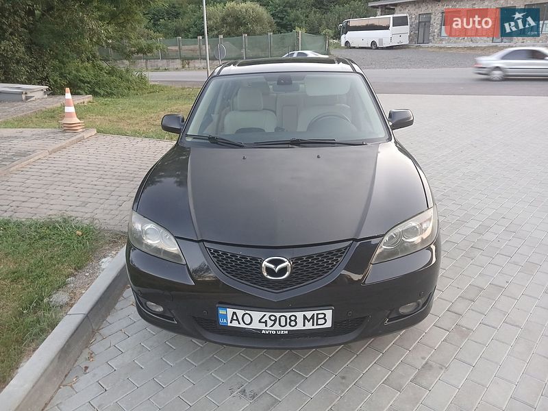 Mazda 3, фото з оголошення