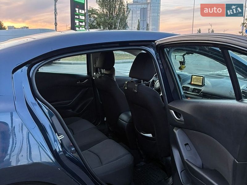 Седан Mazda 3 2016 в Киеве фото 2 Седан Mazda 3 2016 в Киеве