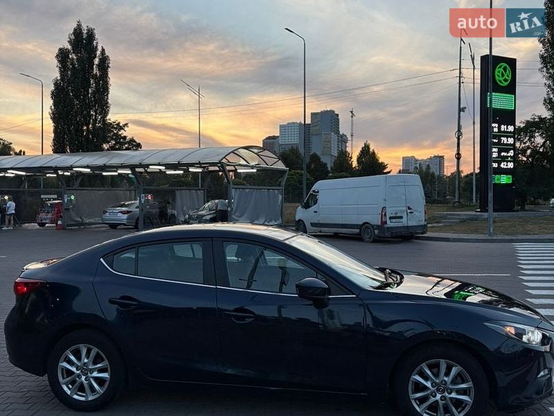 Седан Mazda 3 2016 в Киеве фото 3 Седан Mazda 3 2016 в Киеве
