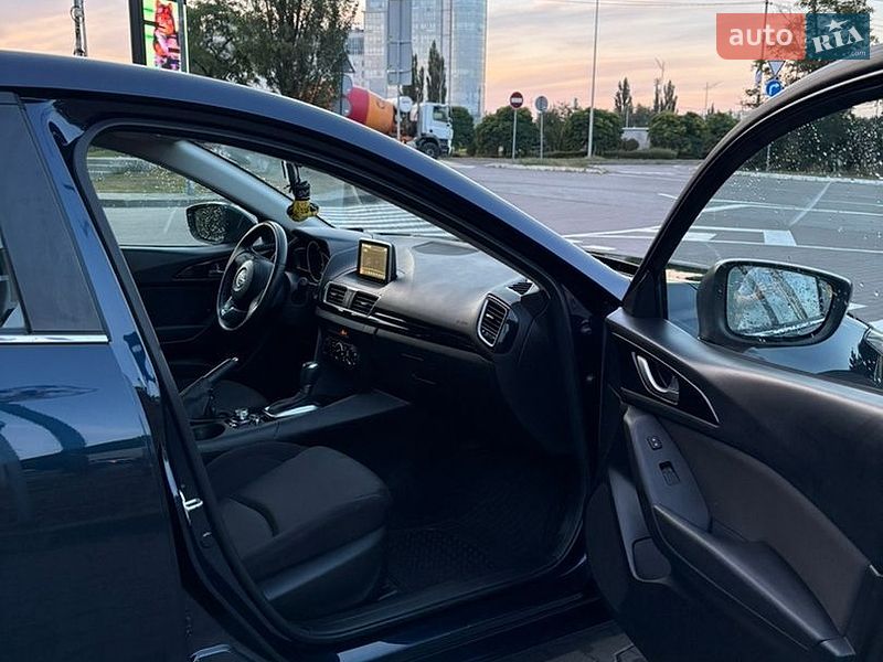 Седан Mazda 3 2016 в Киеве фото 4 Седан Mazda 3 2016 в Киеве