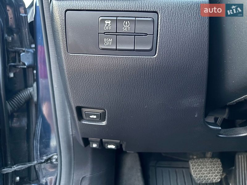 Седан Mazda 3 2016 в Киеве фото 16 Седан Mazda 3 2016 в Киеве