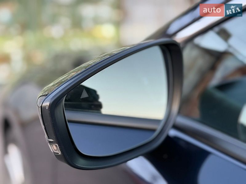 Седан Mazda 3 2019 в Черкасах