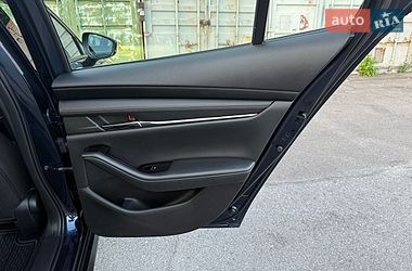 Седан Mazda 3 2019 в Черкасах