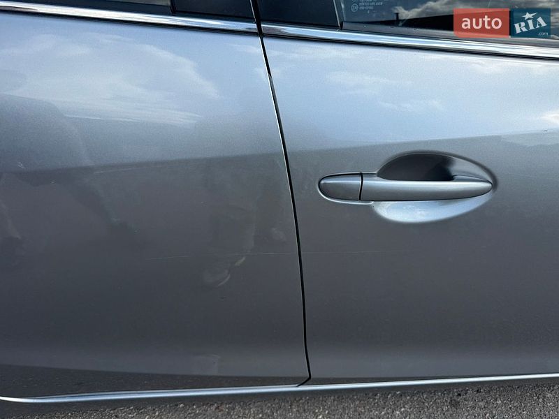 Седан Mazda 3 2015 в Кременчуці