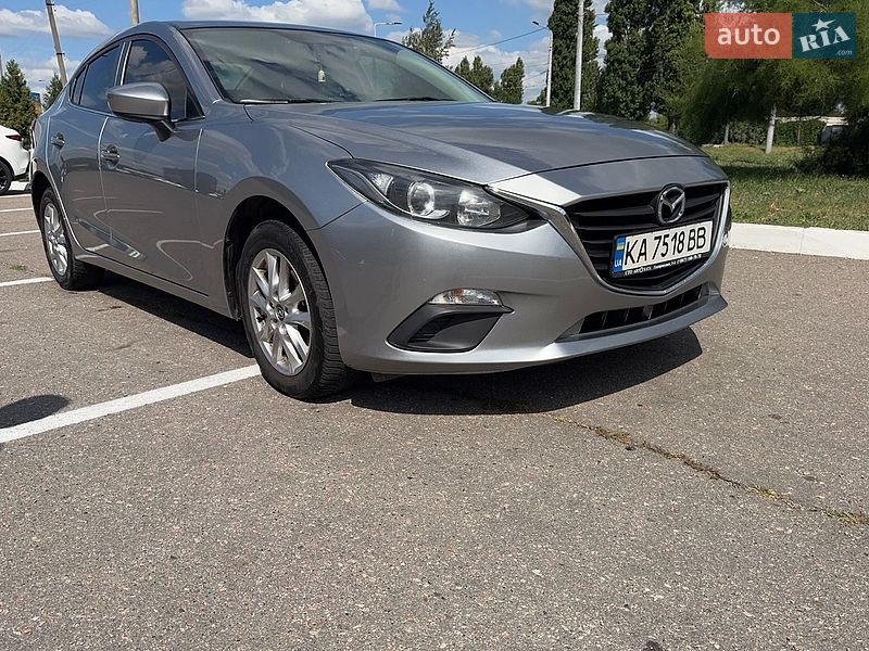 Седан Mazda 3 2015 в Кременчуці