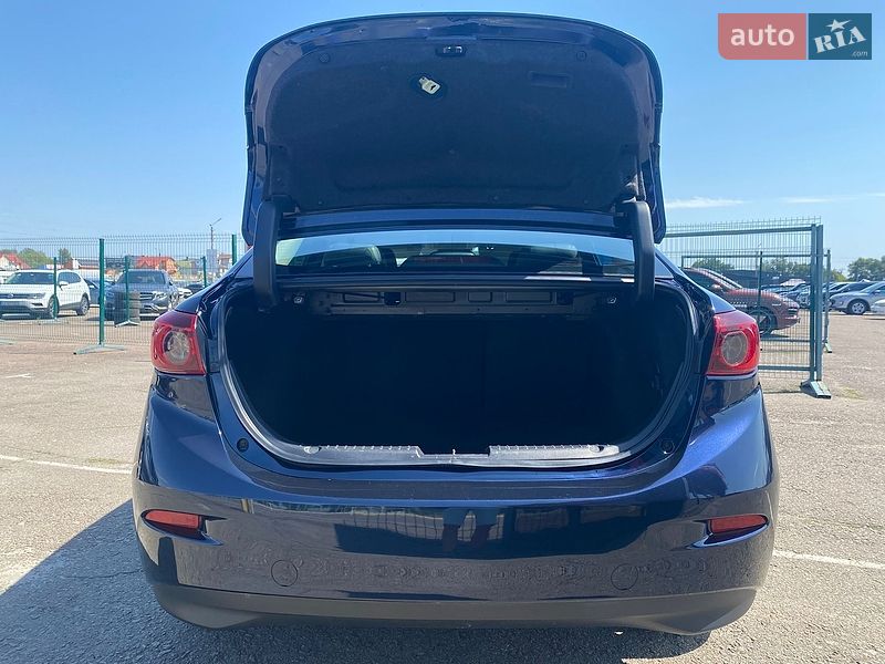 Седан Mazda 3 2018 в Києві