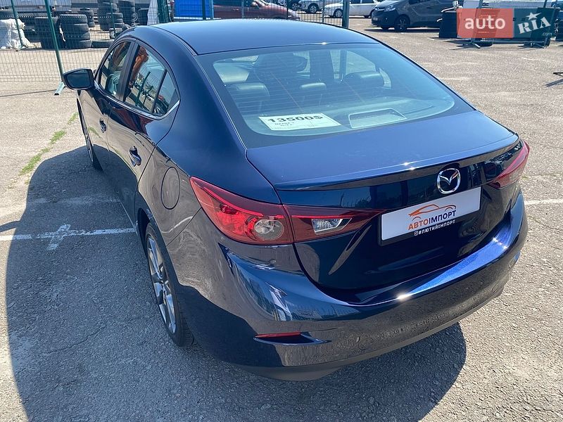 Седан Mazda 3 2018 в Києві