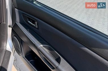 Седан Mazda 3 2006 в Волочиську