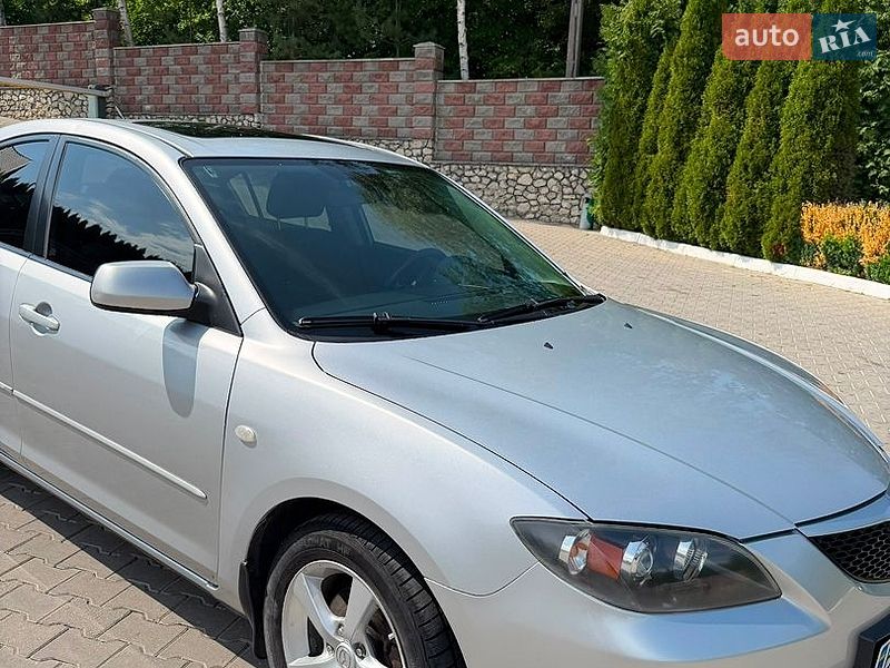 Седан Mazda 3 2006 в Волочиську