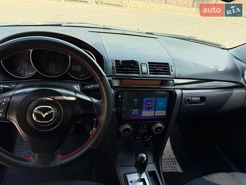 Седан Mazda 3 2006 в Волочиську