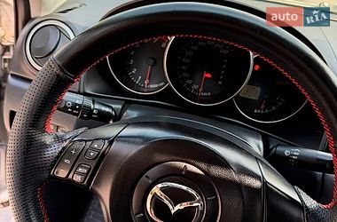 Седан Mazda 3 2006 в Волочиську