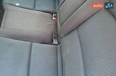 Седан Mazda 3 2006 в Волочиську