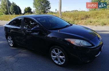 Седан Mazda 3 2011 в Літині