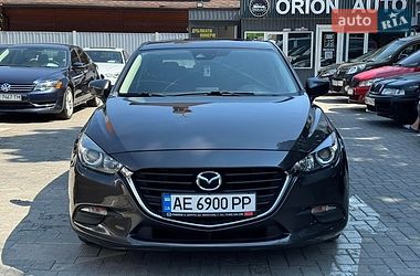 Седан Mazda 3 2018 в Дніпрі