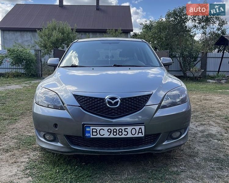Хетчбек Mazda 3 2003 в Новояворівську