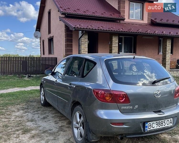 Хетчбек Mazda 3 2003 в Новояворівську