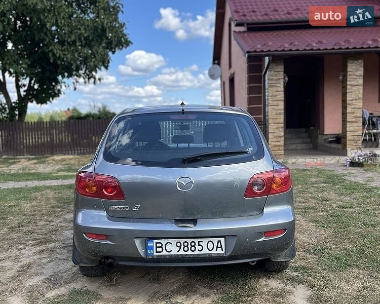 Хетчбек Mazda 3 2003 в Новояворівську