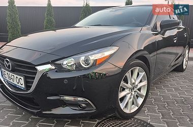 Седан Mazda 3 2017 в Днепре