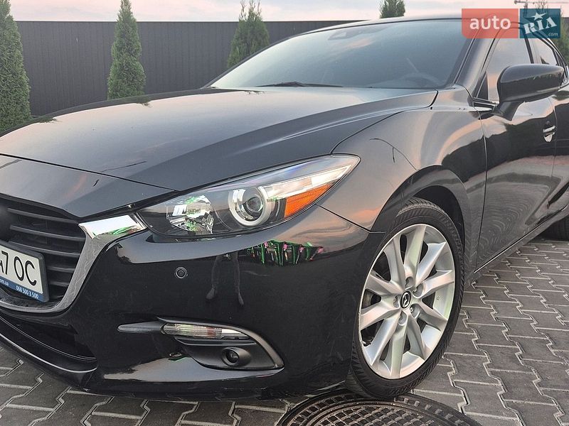 Седан Mazda 3 2017 в Днепре