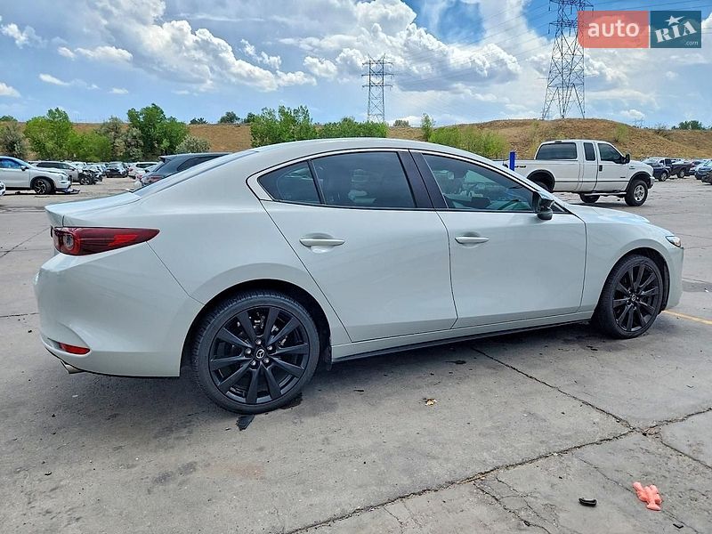 Седан Mazda 3 2024 в Дніпрі