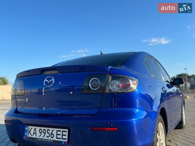Седан Mazda 3 2007 в Вознесенске