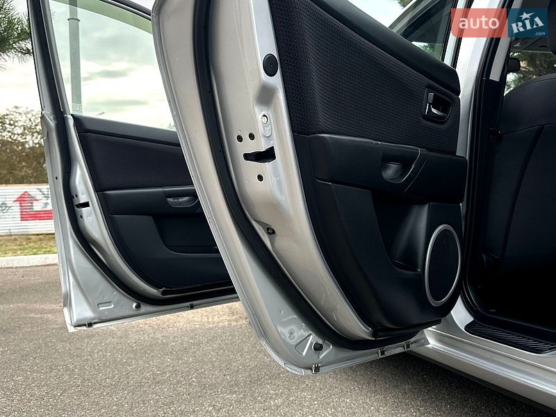Хэтчбек Mazda 3 2008 в Николаеве