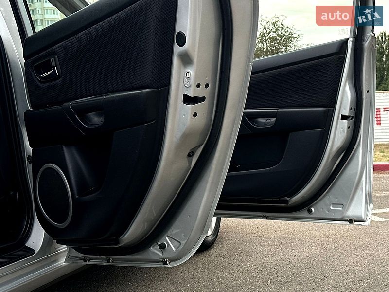 Хэтчбек Mazda 3 2008 в Николаеве