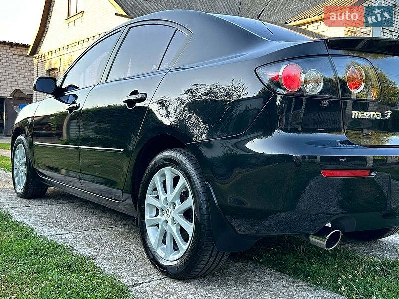 Седан Mazda 3 2008 в Киеве