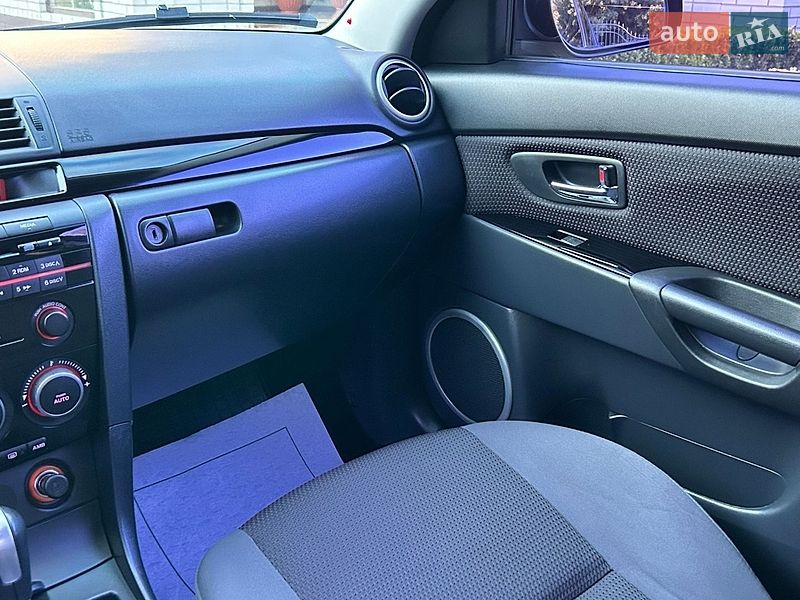 Седан Mazda 3 2008 в Киеве