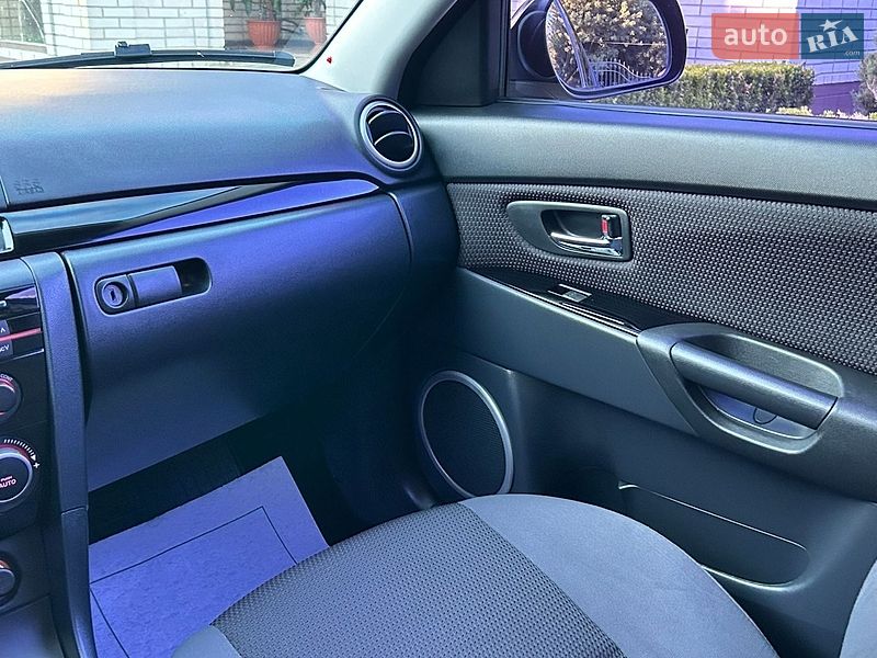Седан Mazda 3 2008 в Києві