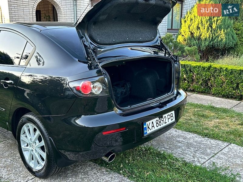 Седан Mazda 3 2008 в Києві