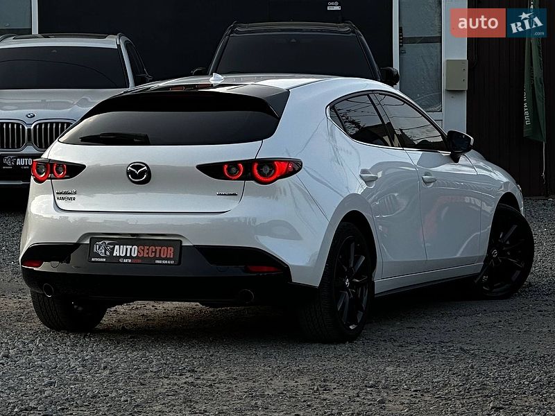 Хетчбек Mazda 3 2024 в Харкові