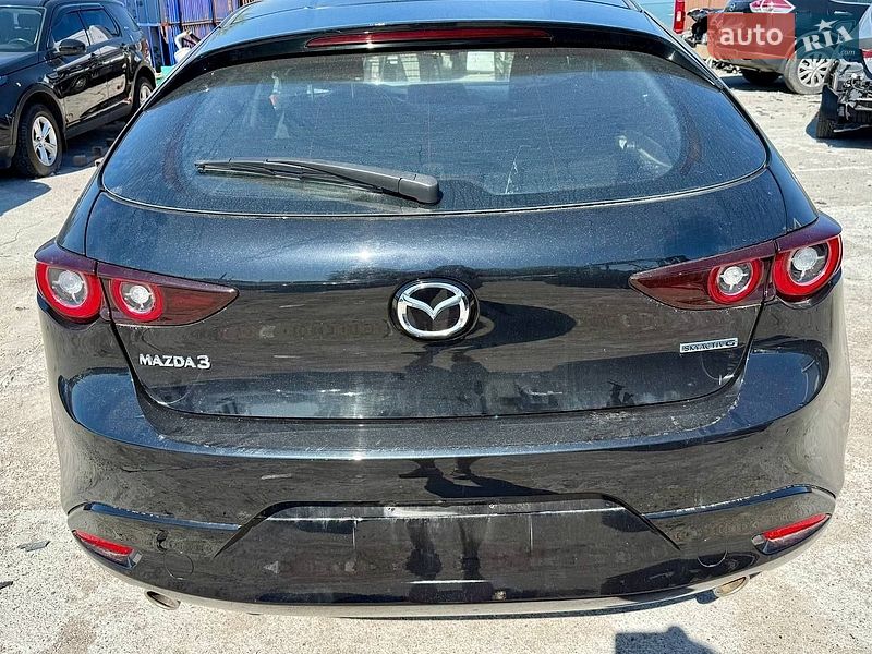 Хэтчбек Mazda 3 2023 в Киеве