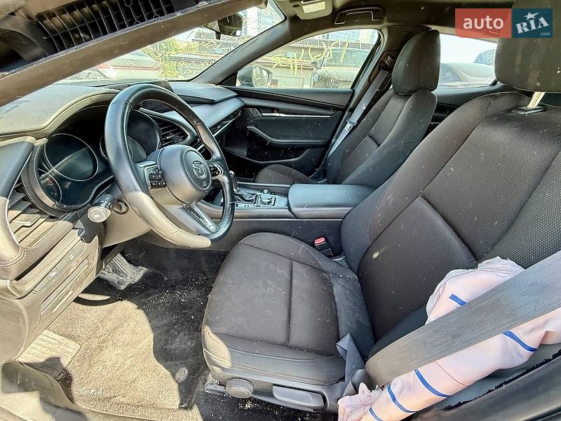Хэтчбек Mazda 3 2023 в Киеве