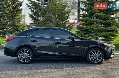 Седан Mazda 3 2018 в Львове