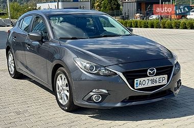 Хэтчбек Mazda 3 2015 в Хусте