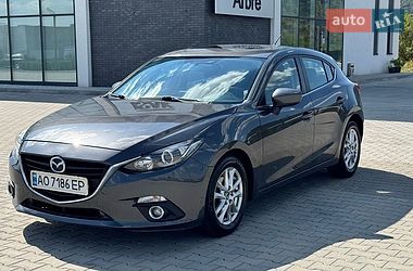 Хэтчбек Mazda 3 2015 в Хусте