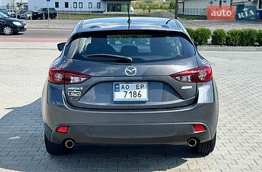 Хэтчбек Mazda 3 2015 в Хусте