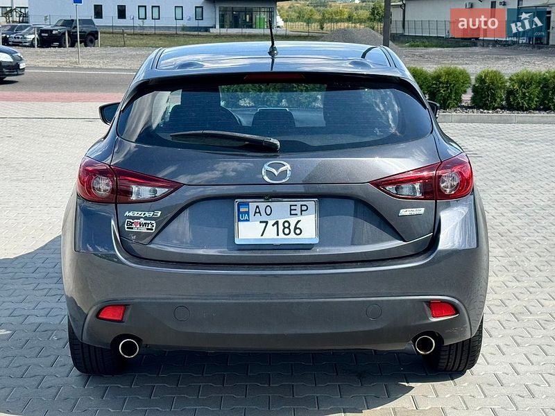 Хэтчбек Mazda 3 2015 в Хусте