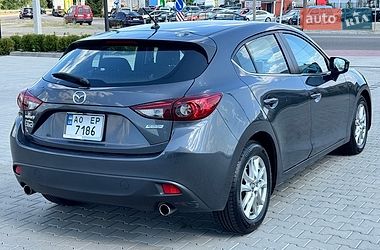 Хэтчбек Mazda 3 2015 в Хусте