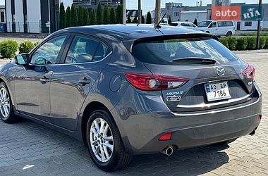 Хэтчбек Mazda 3 2015 в Хусте