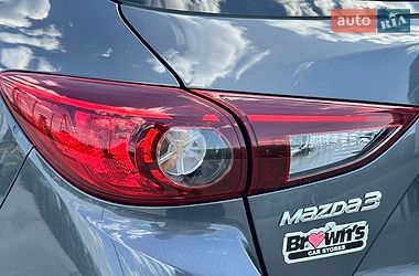 Хэтчбек Mazda 3 2015 в Хусте