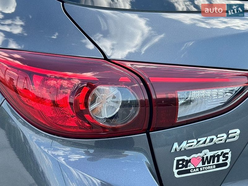 Хэтчбек Mazda 3 2015 в Хусте