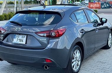 Хэтчбек Mazda 3 2015 в Хусте