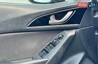 Хэтчбек Mazda 3 2015 в Хусте