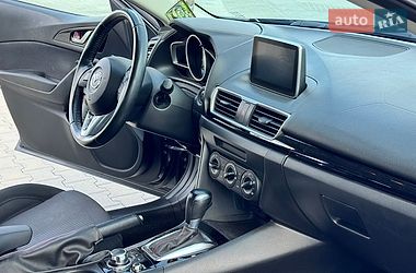 Хэтчбек Mazda 3 2015 в Хусте